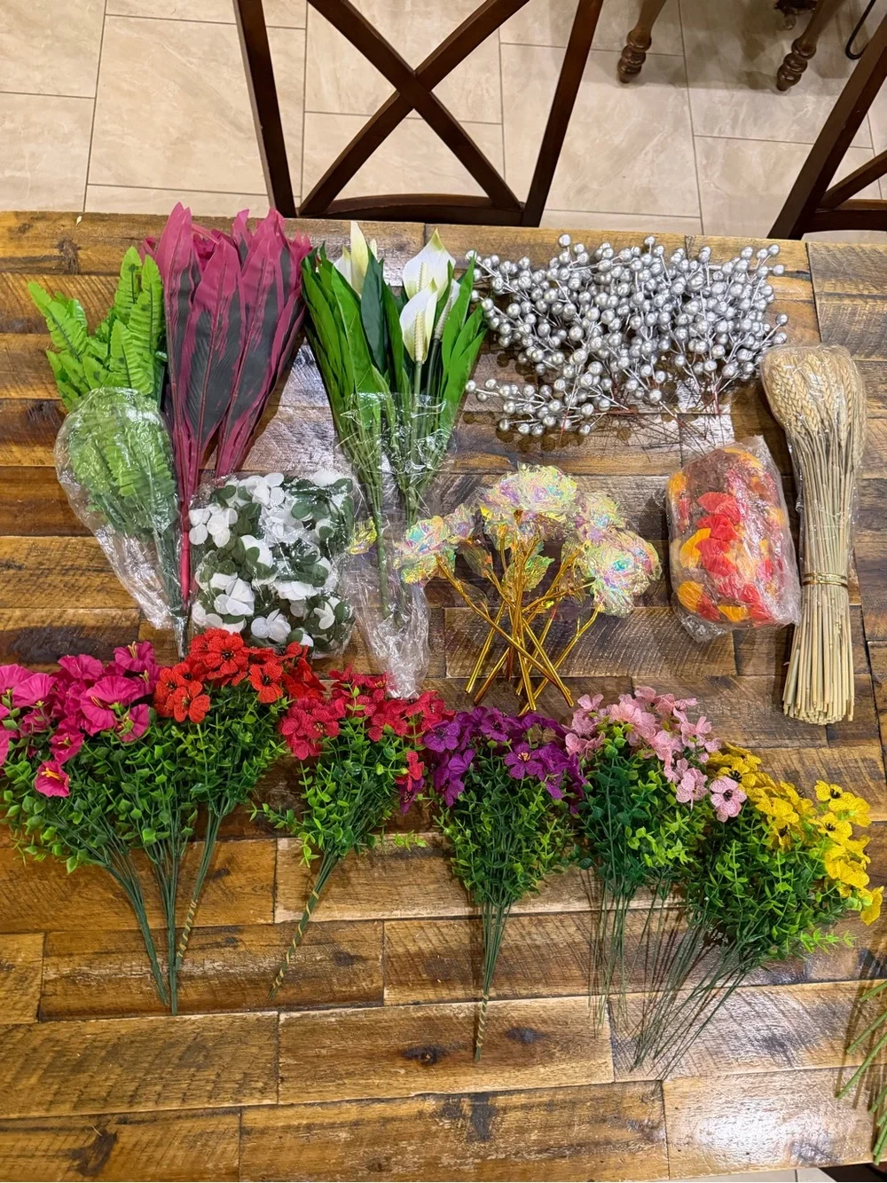 Lg Crafters BUNDLE Assorted Artificial Flowers foliage Holiday Showers Weddings